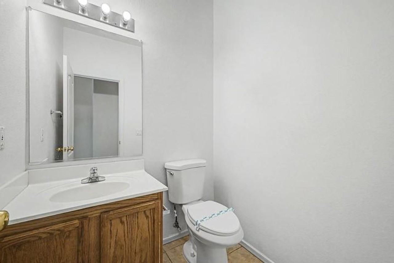 9464 W Sheridan St - Photo 5 of 14