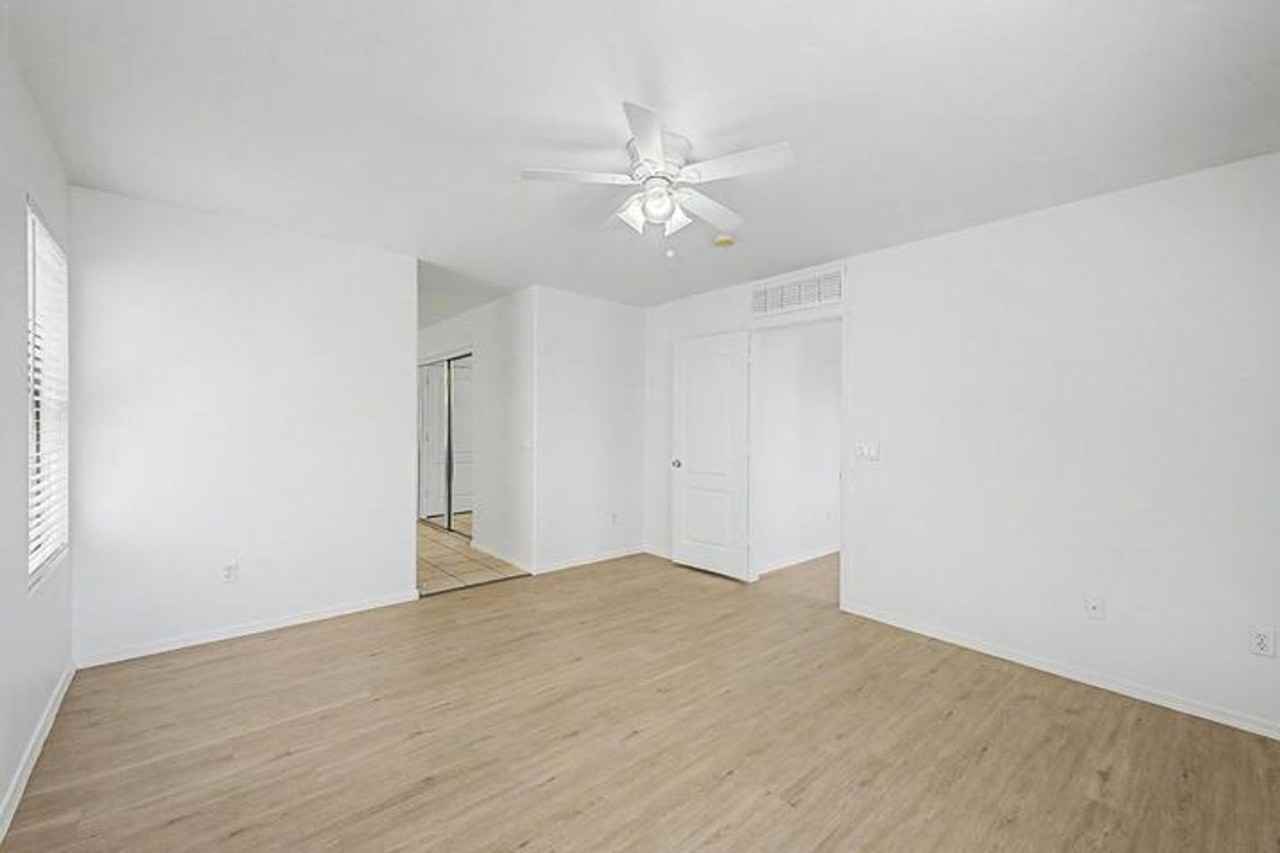 9464 W Sheridan St - Photo 7 of 14