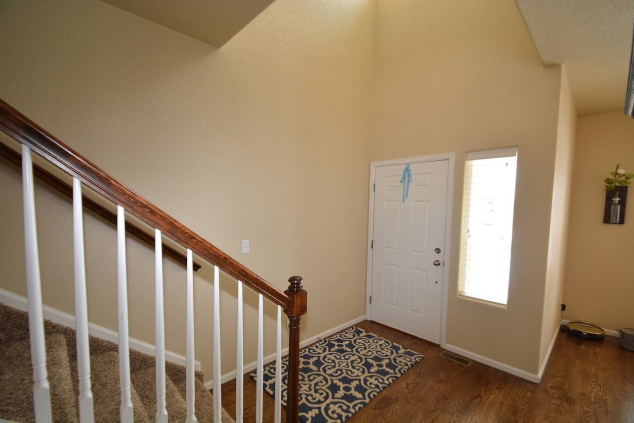 8265 Hardwood Cir - Photo 2 of 39