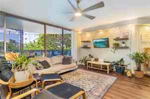 featured image of 415 South St #202