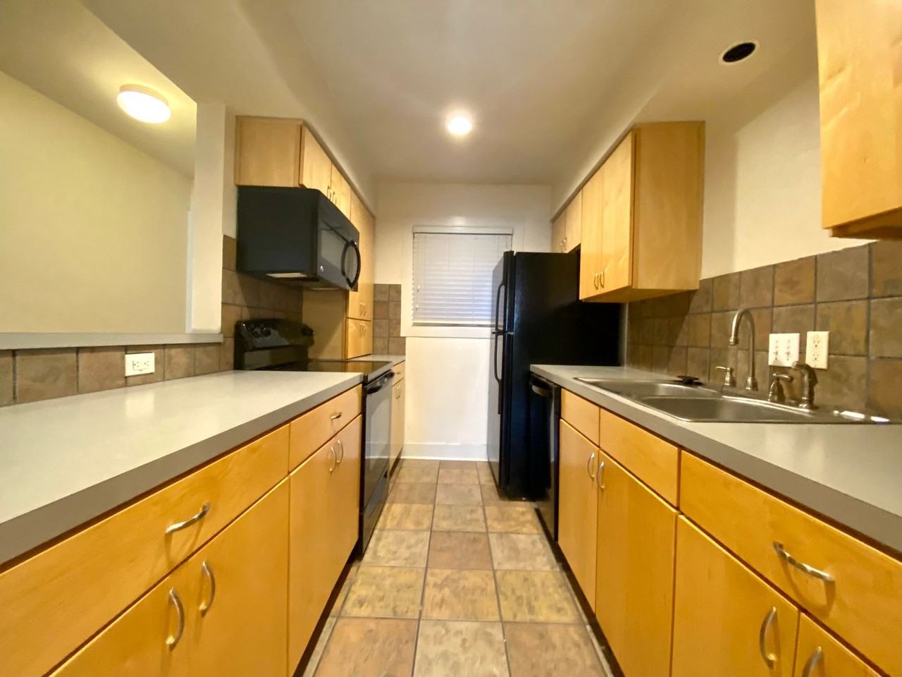 3815 Guadalupe St #207 - Photo 5 of 18