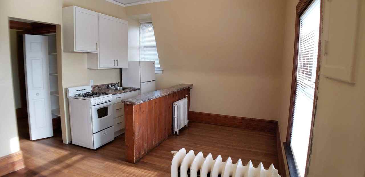 5918 8th Ave - Photo 4 of 10