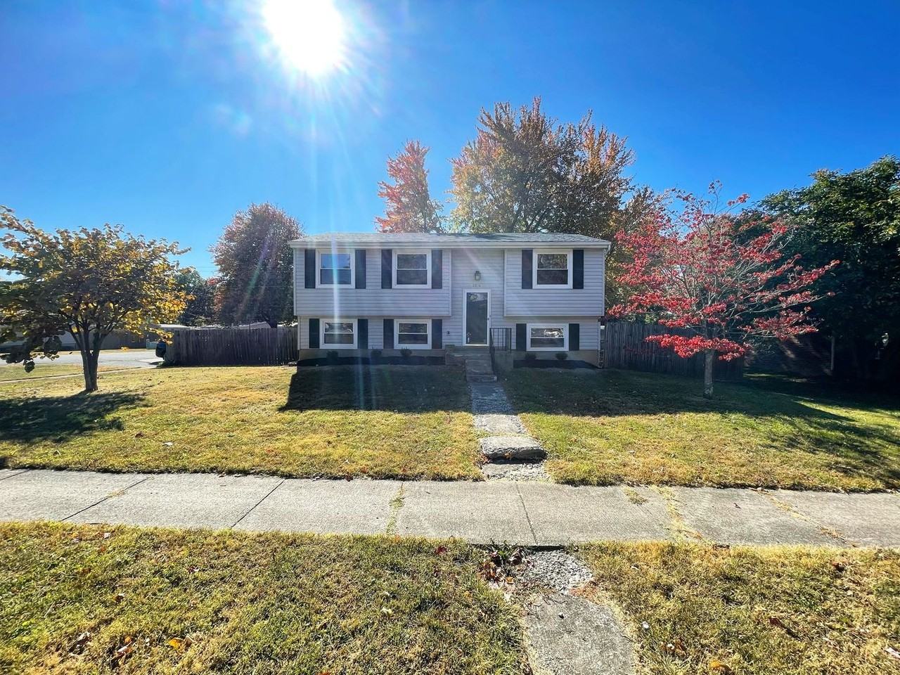 5516 Hasbrook Dr - Photo 2 of 27