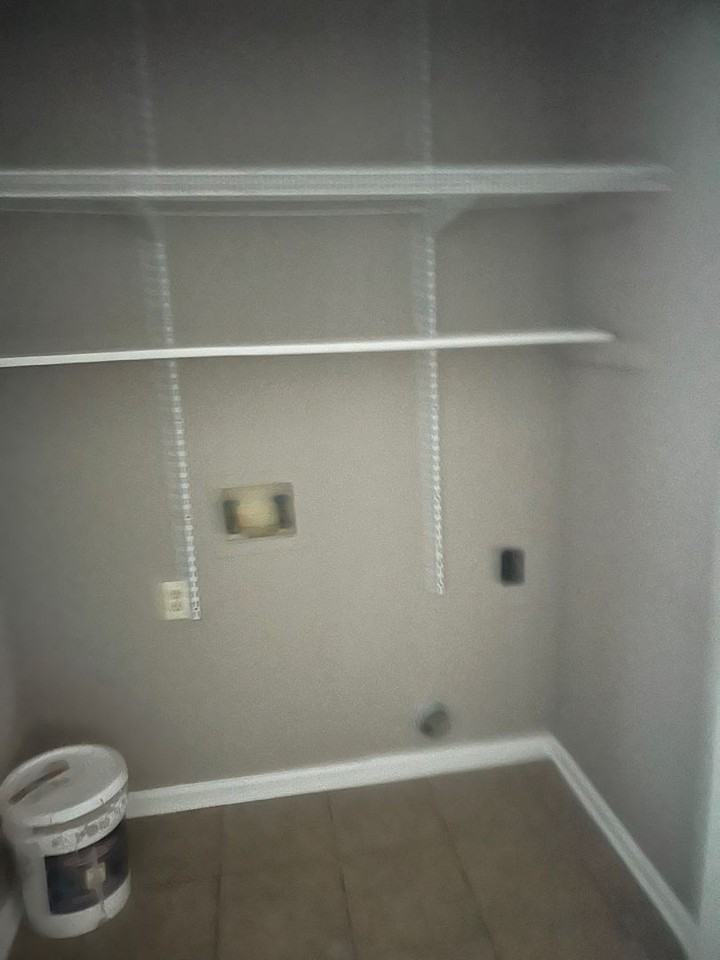 7456 Overlook Dr - Photo 4 of 9