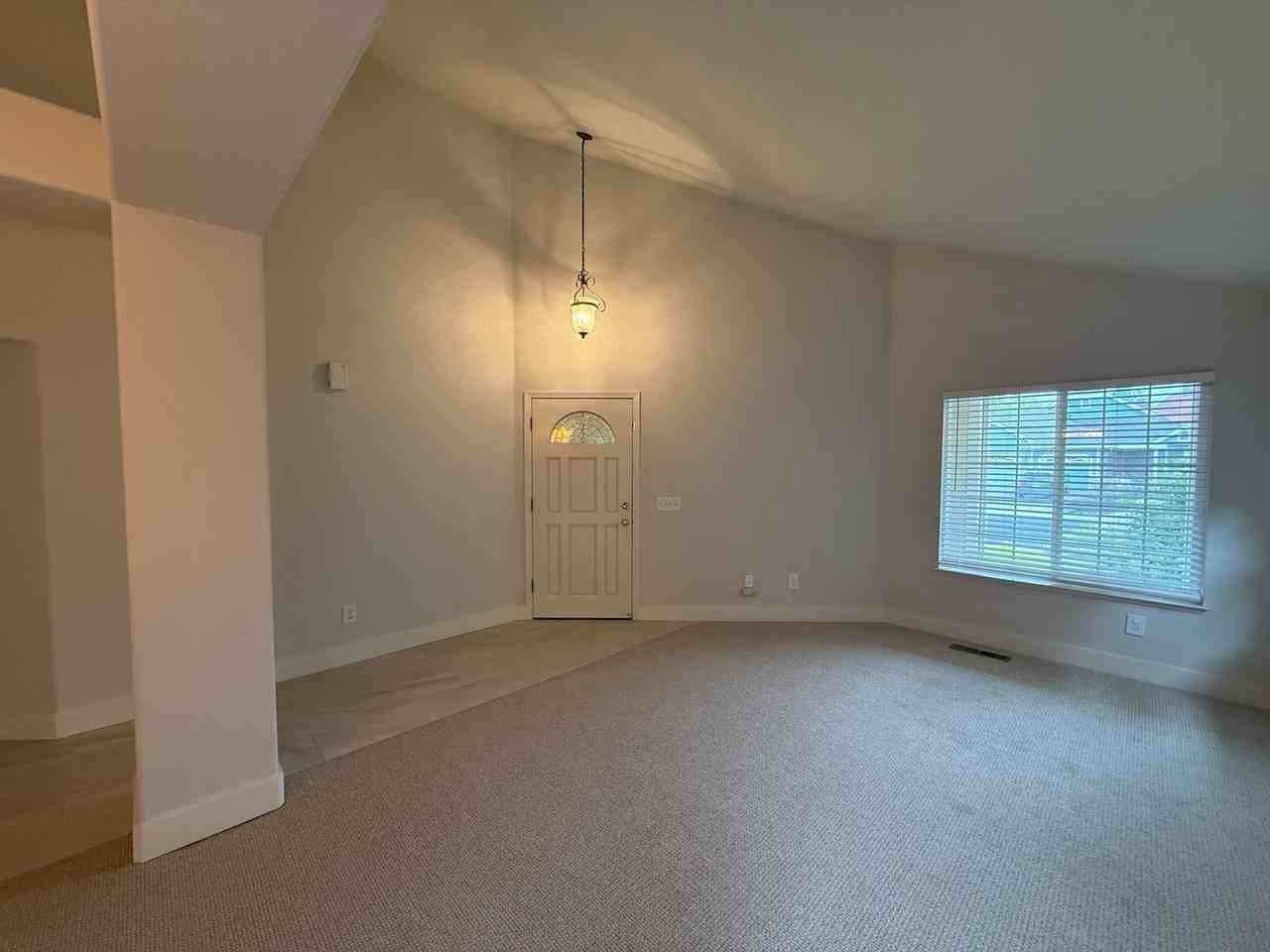 1245 Honeybrook Pl - Photo 2 of 21