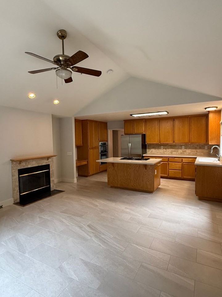 1245 Honeybrook Pl - Photo 4 of 21