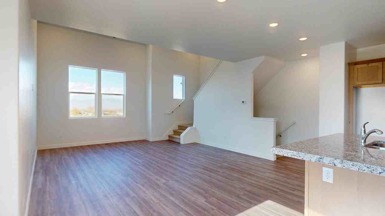 405 N 340 W - Photo 7 of 25