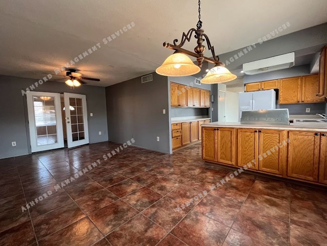 12229 N 48th Ave - Photo 7 of 26