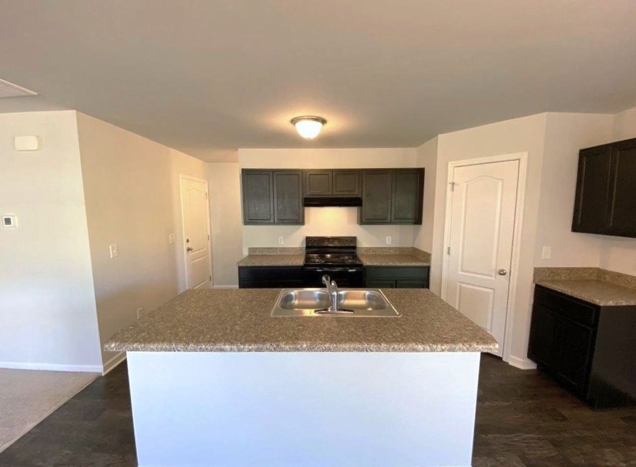 4018 Gibb Ct - Photo 3 of 21