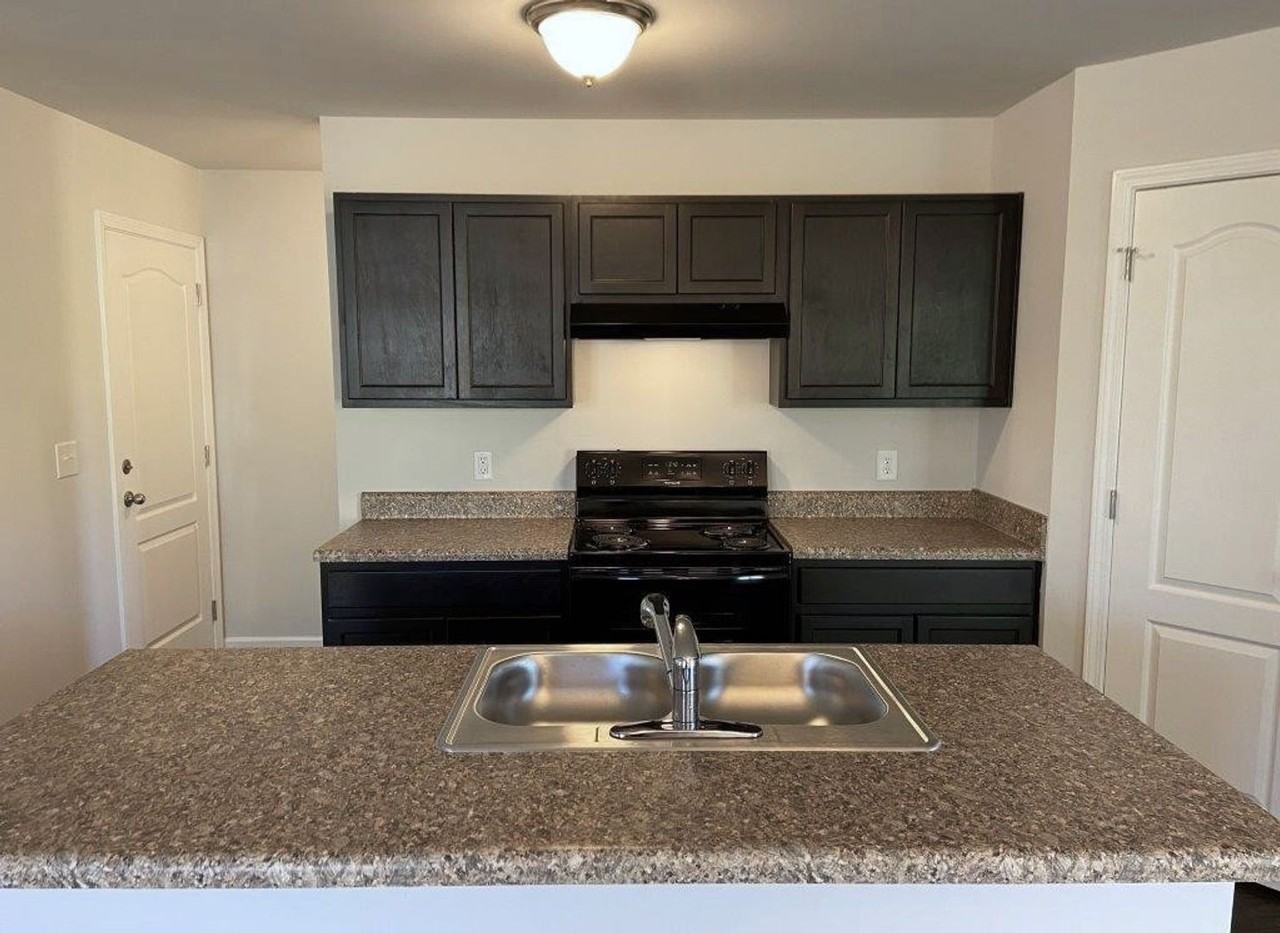 4018 Gibb Ct - Photo 4 of 21