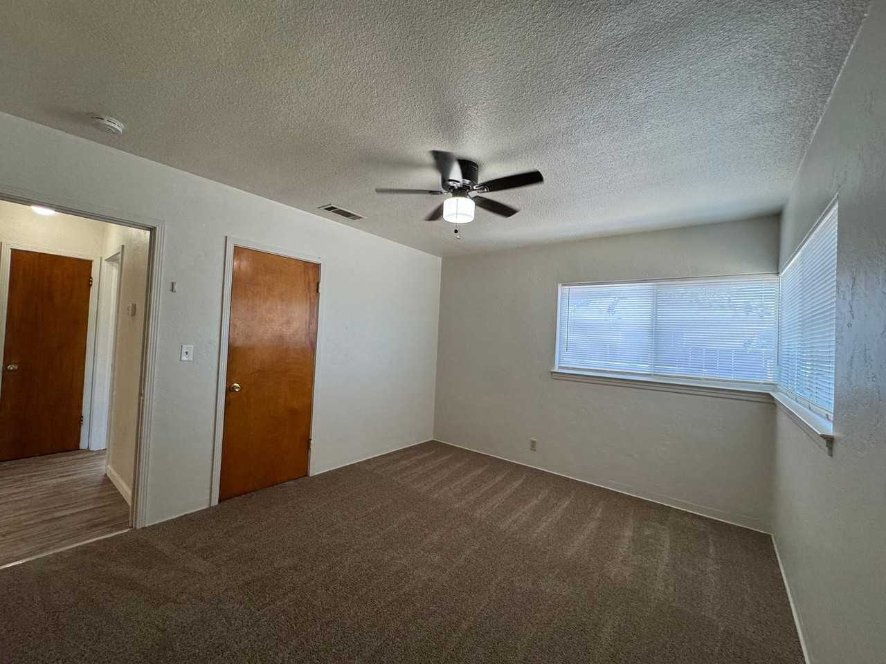 2426 E Dayton Ave - Photo 6 of 15