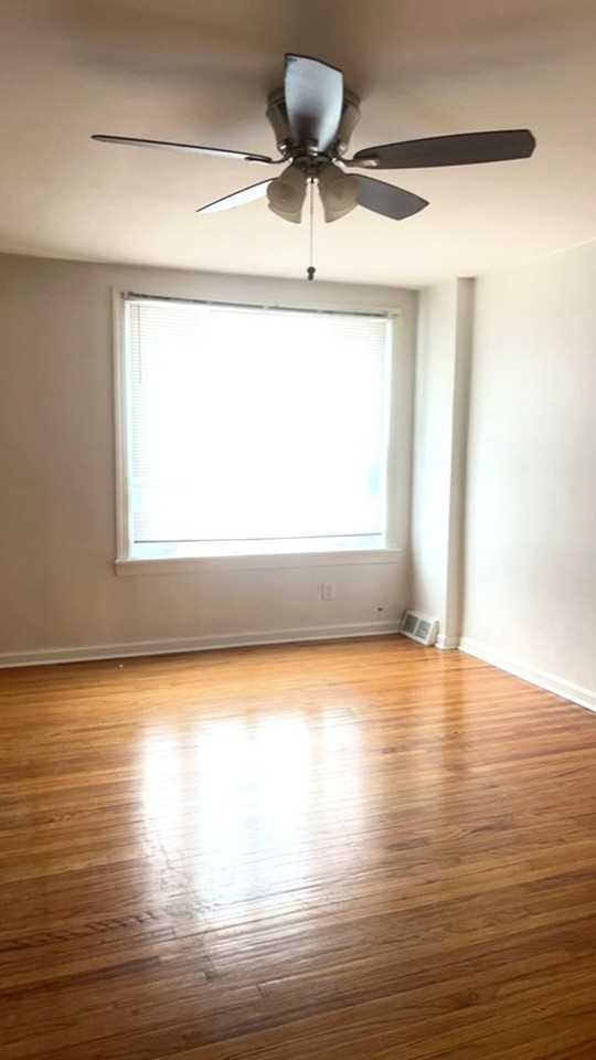 351 E Claremont Rd - Photo 6 of 34