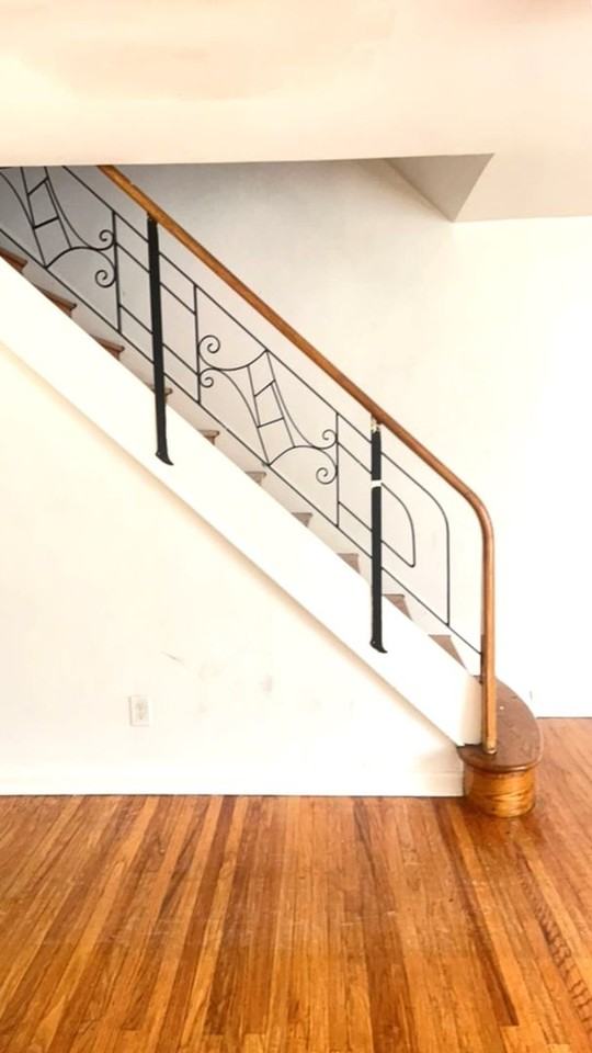 351 E Claremont Rd - Photo 7 of 34