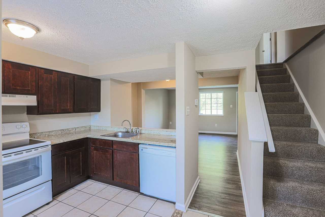 2509 Merrick Ct - Photo 3 of 25