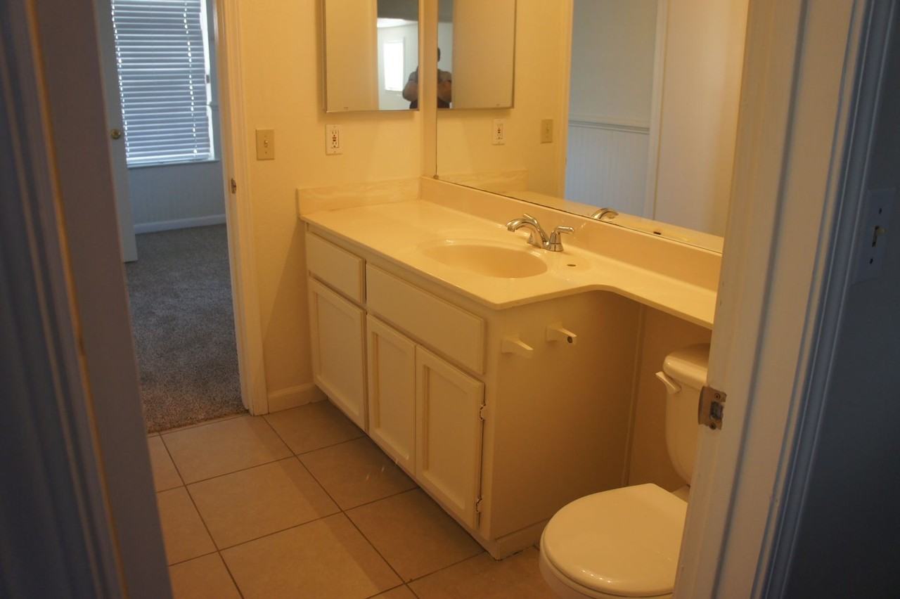 710 Heritage Pl - Photo 5 of 17
