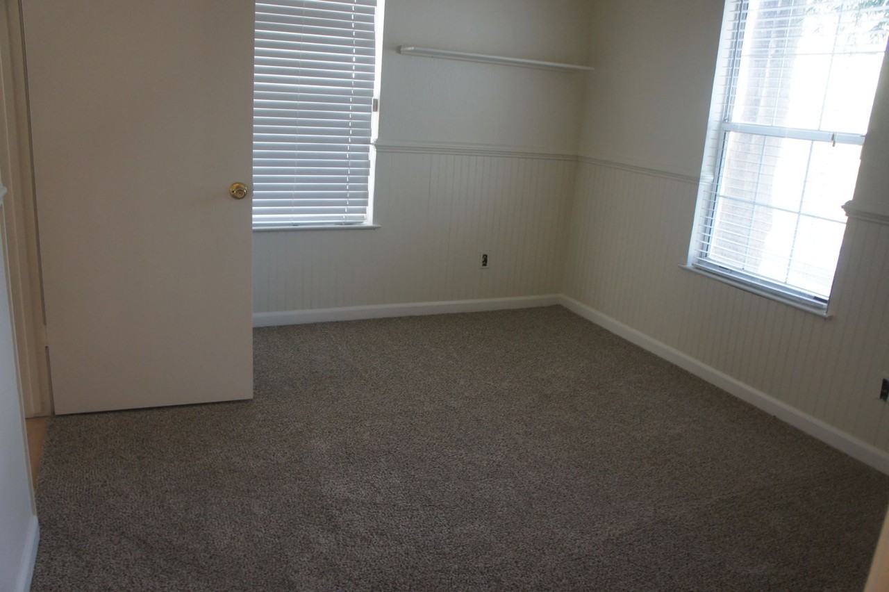 710 Heritage Pl - Photo 6 of 17