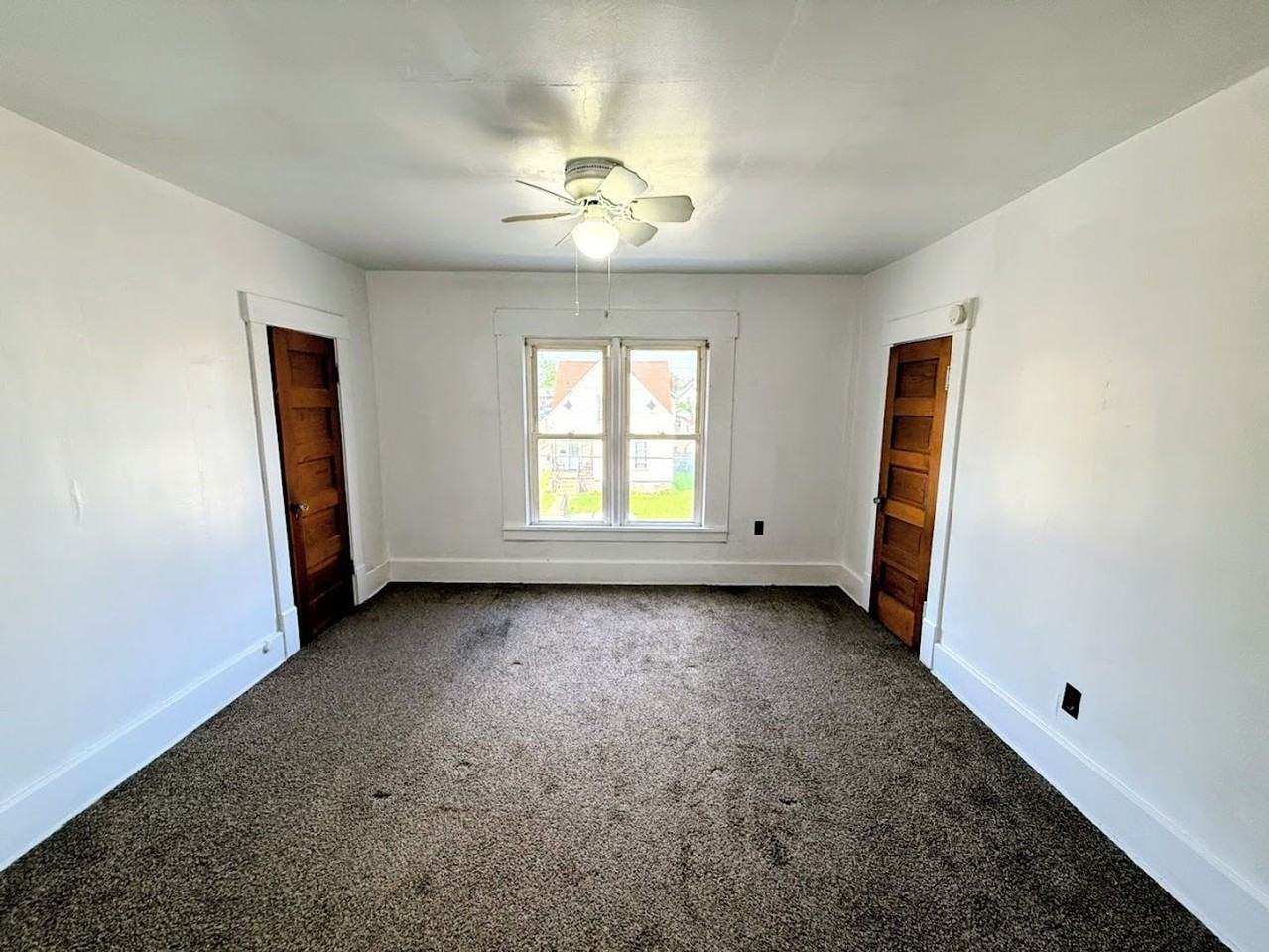 528 Smith Ave Nw - Photo 6 of 11