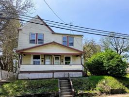 featured image of 2048 2nd St Ne