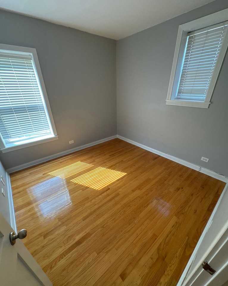 1540 E 67th Pl - Photo 5 of 14