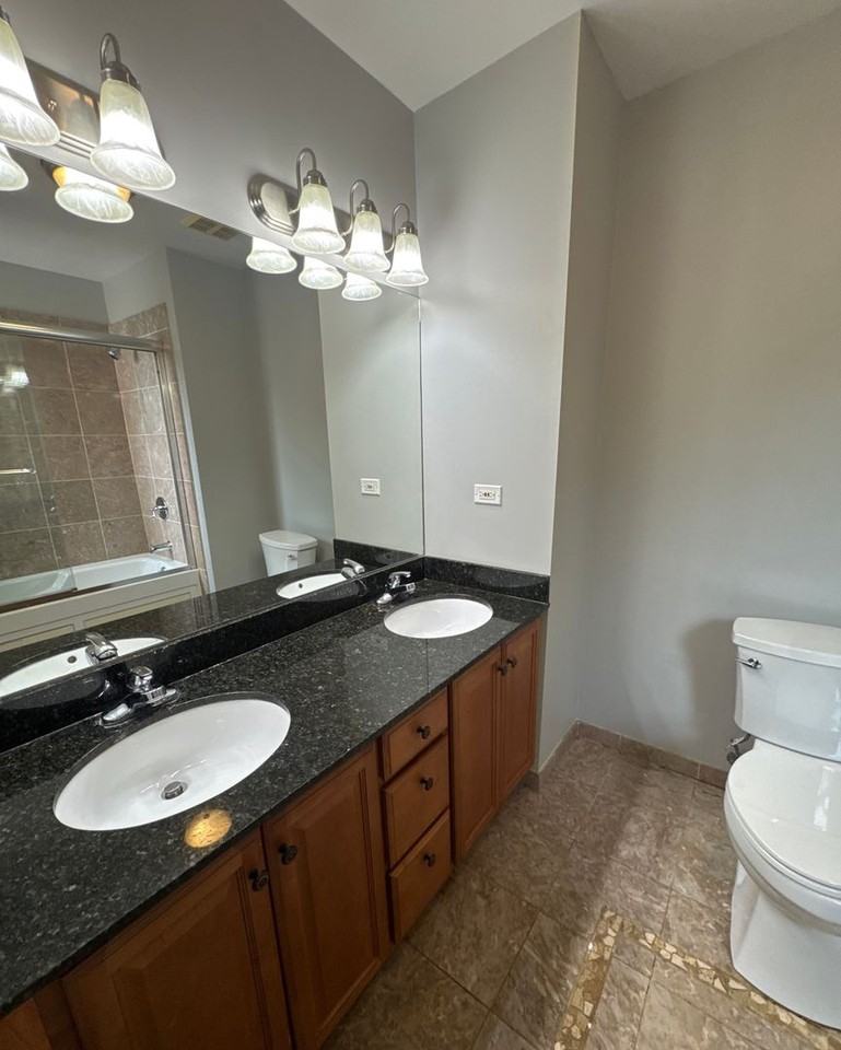 1540 E 67th Pl - Photo 7 of 14