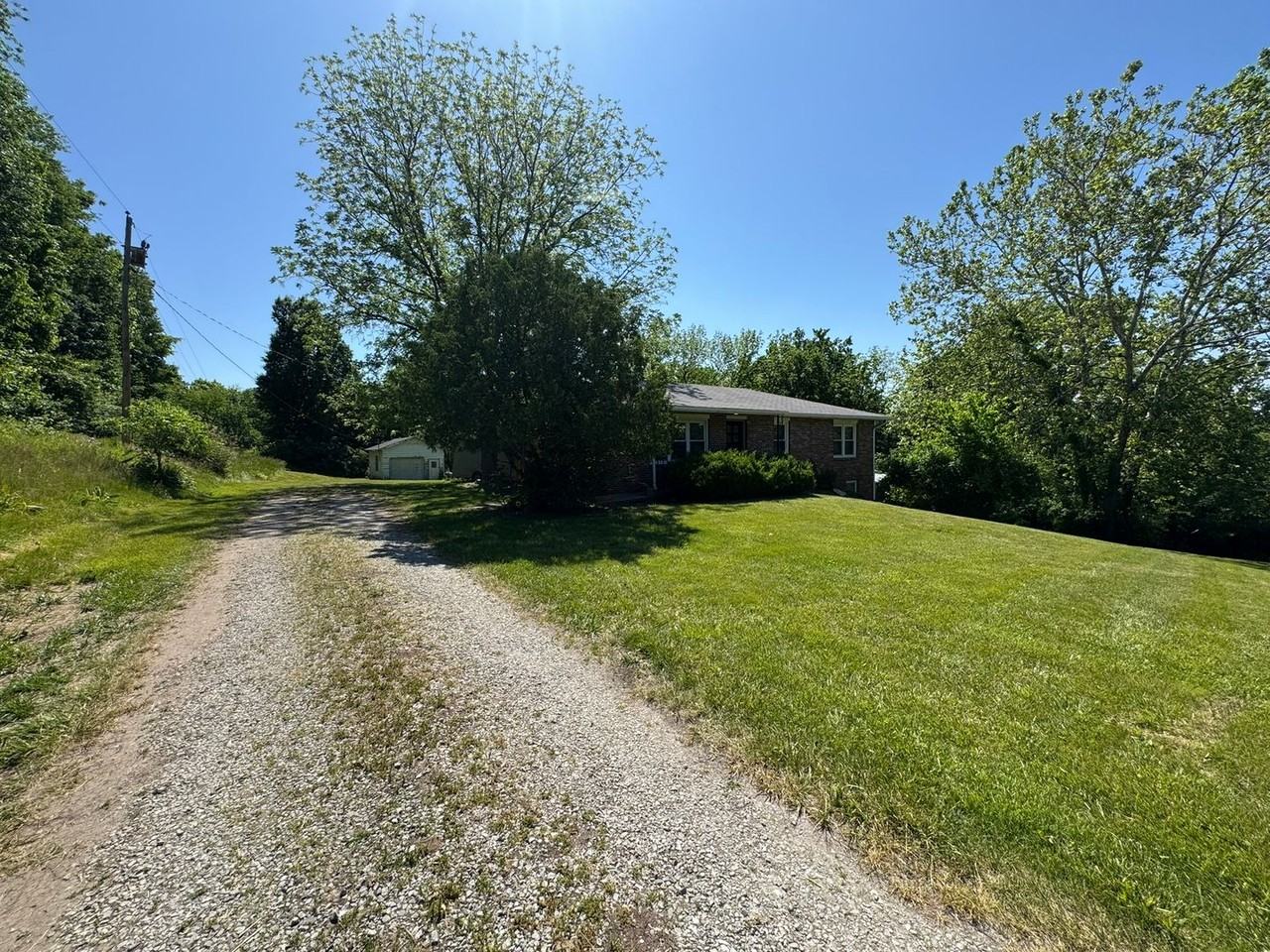 6550 S Old Village Rd - Photo 2 of 50