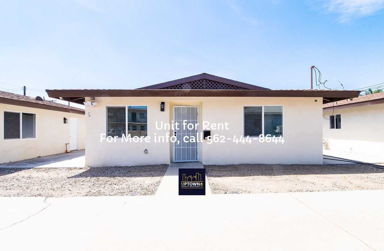 7317 Richfield St - Photo 3 of 15