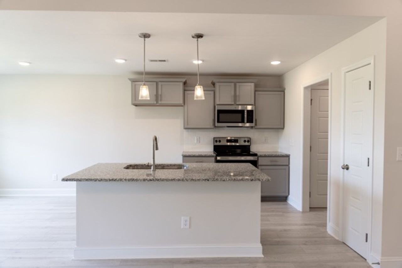 488 Ayden Ln - Photo 6 of 20