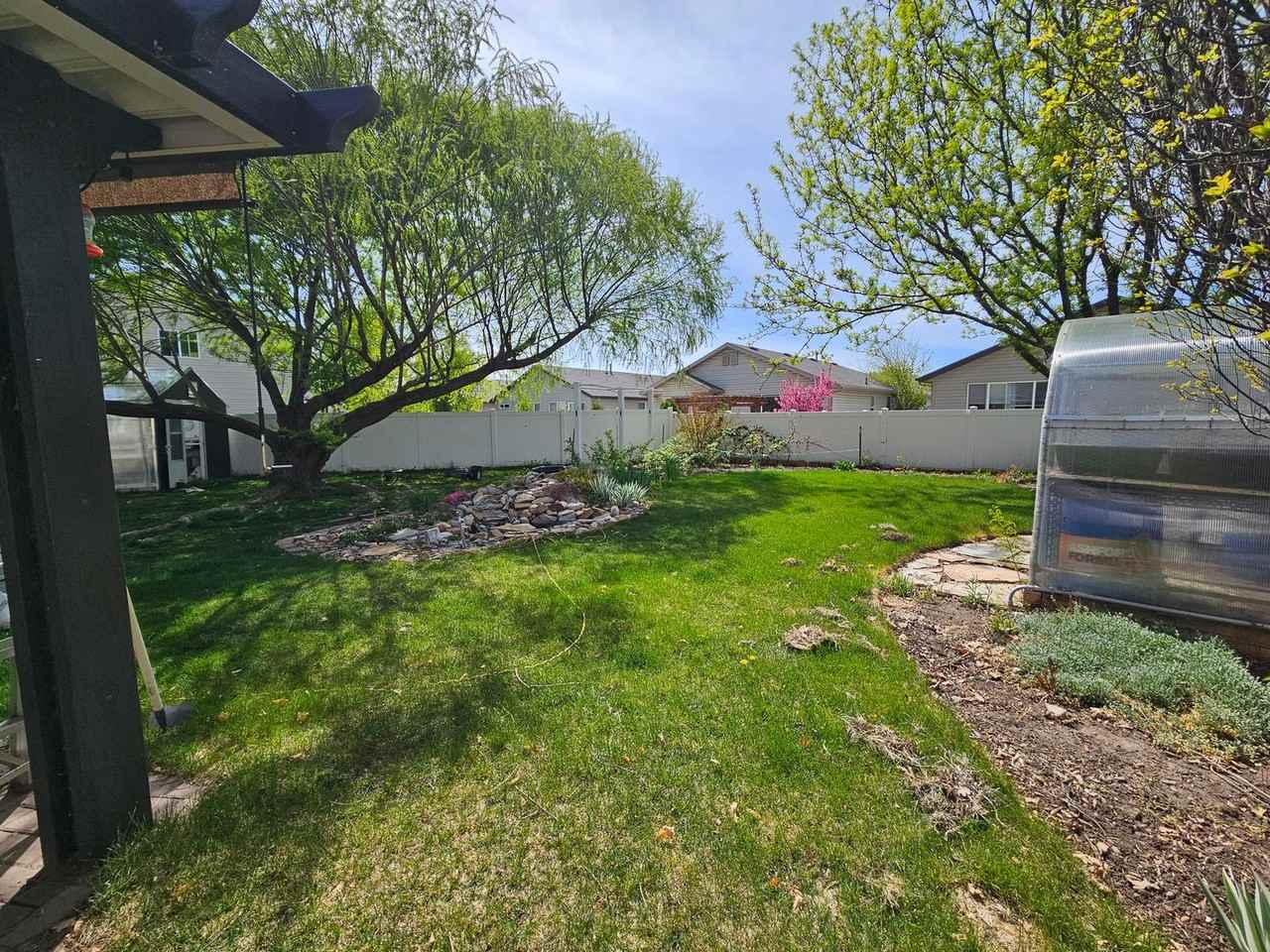 743 N Haworth Cir - Photo 3 of 31