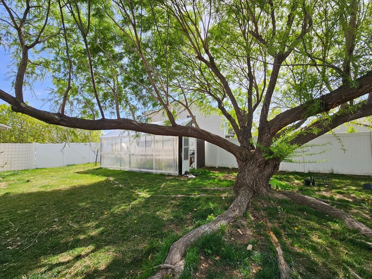 743 N Haworth Cir - Photo 7 of 31