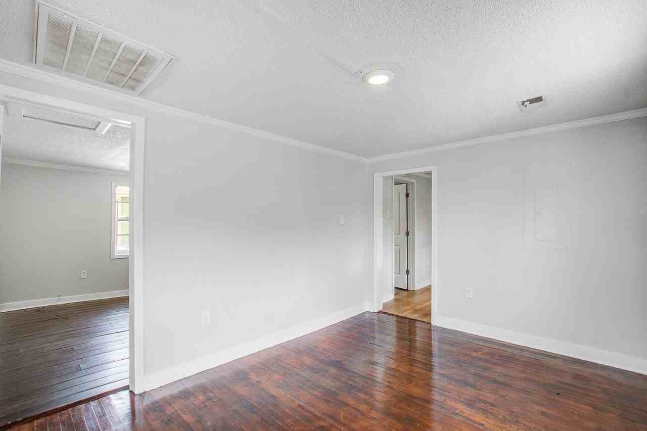 2245 Garfield St - Photo 7 of 16