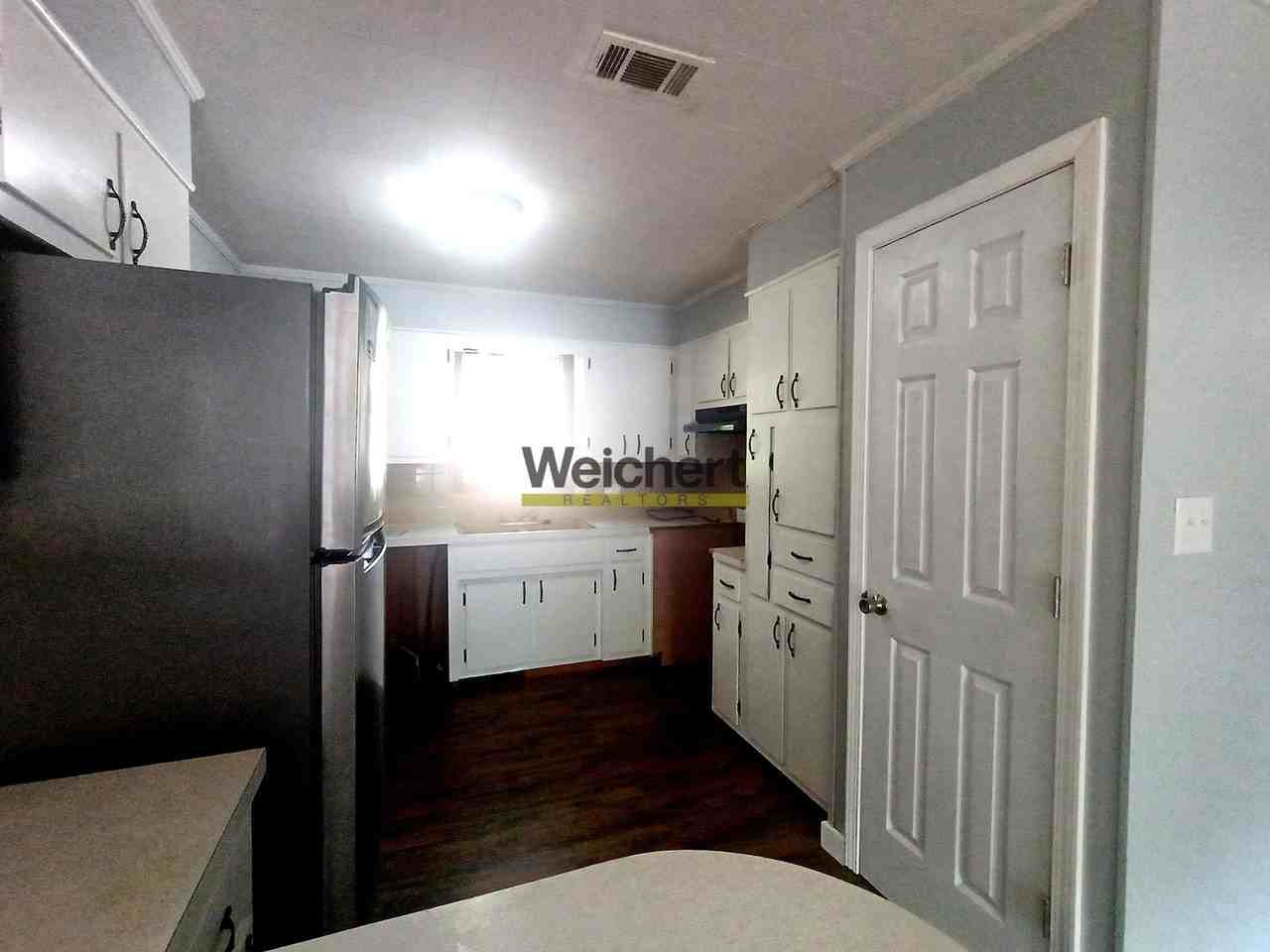 209 S 16th Ave - Photo 6 of 16