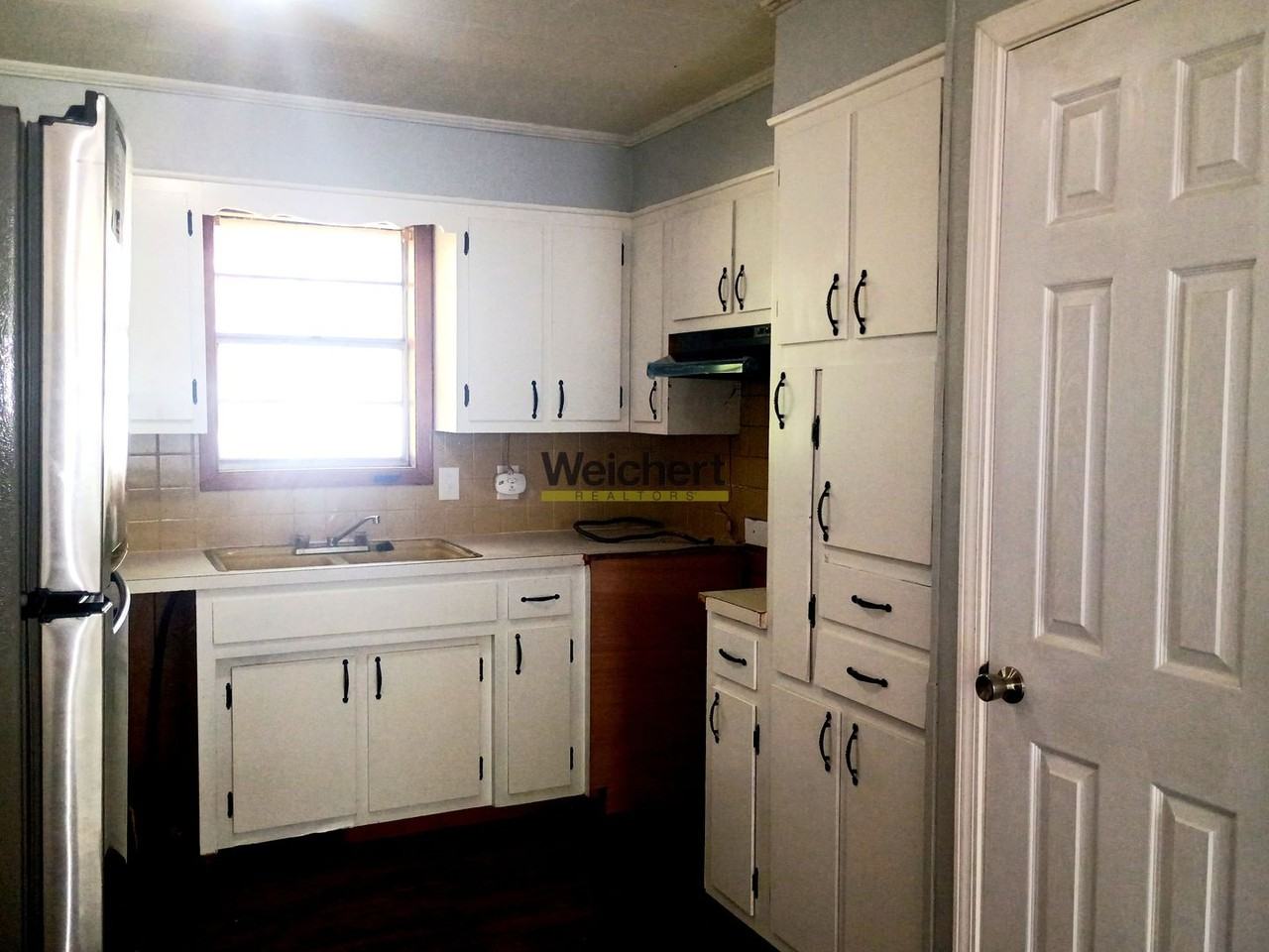 209 S 16th Ave - Photo 7 of 16