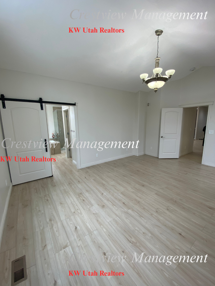 353 E Lambourne Ave - Photo 6 of 16