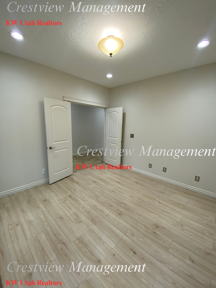 353 E Lambourne Ave - Photo 7 of 16