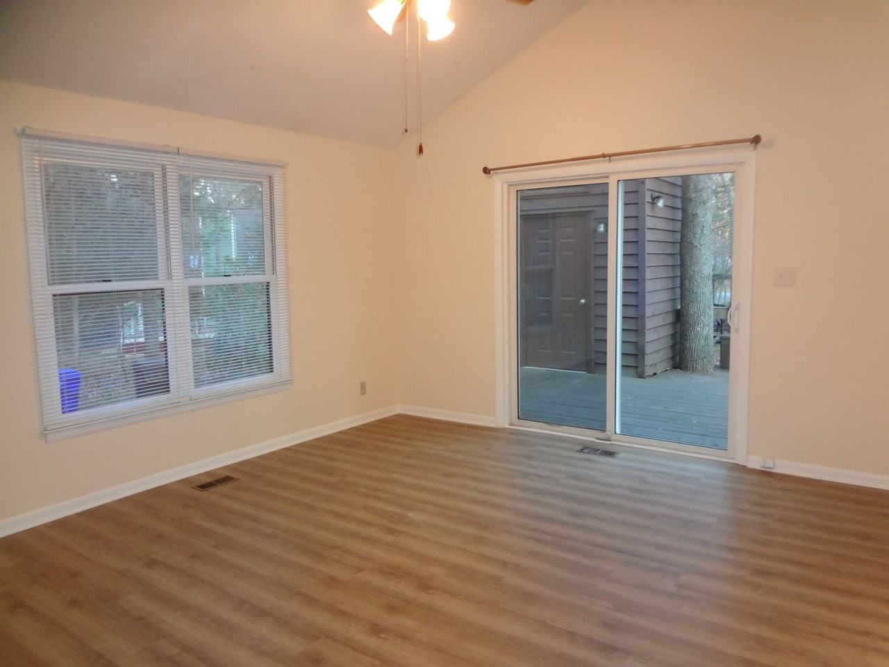 108 Aberdeen Ct - Photo 4 of 10