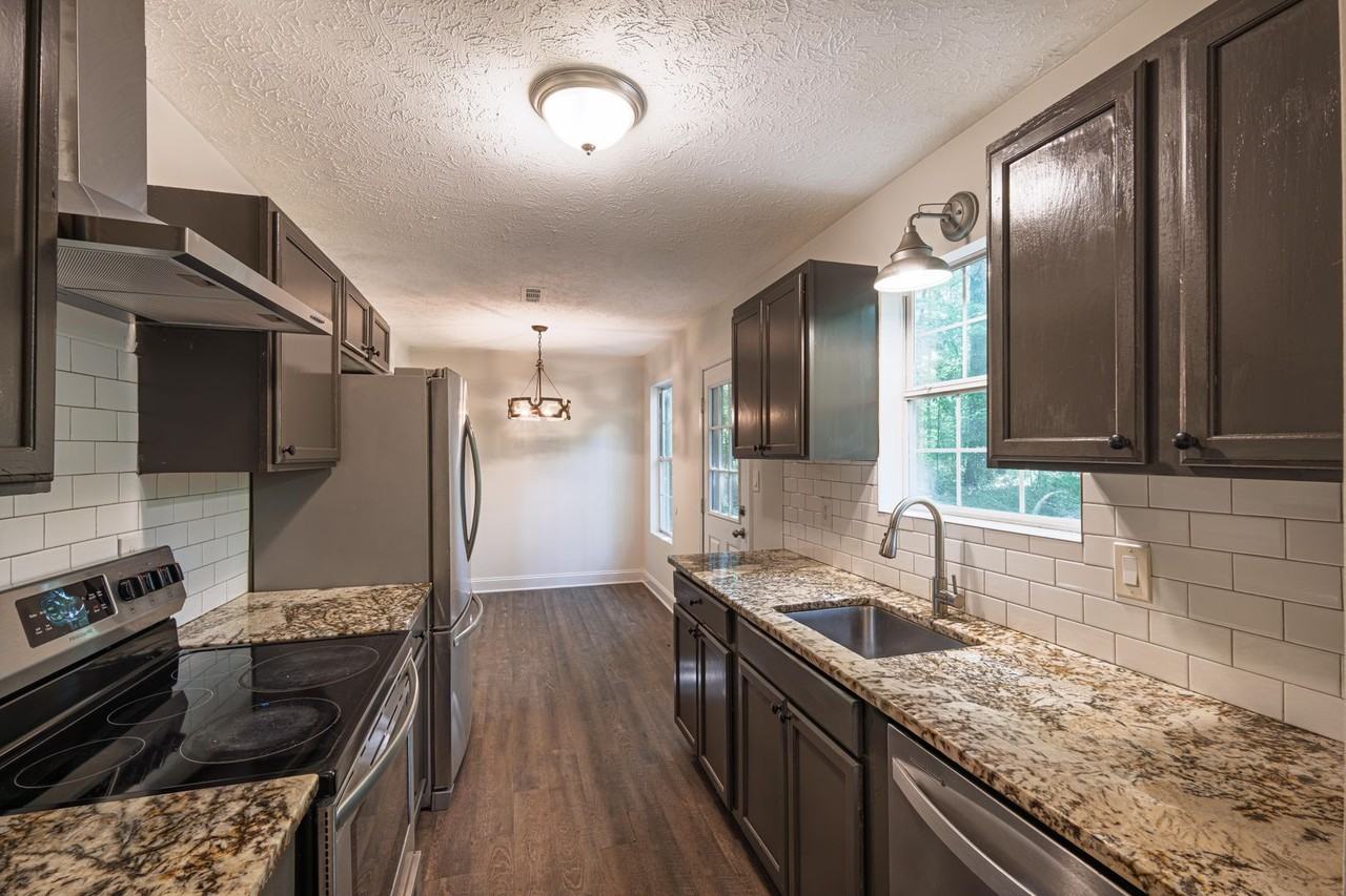 1222 Dolly Nixon Rd - Photo 7 of 21