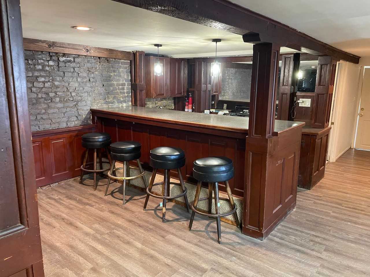 1714 33rd St - Photo 4 of 11