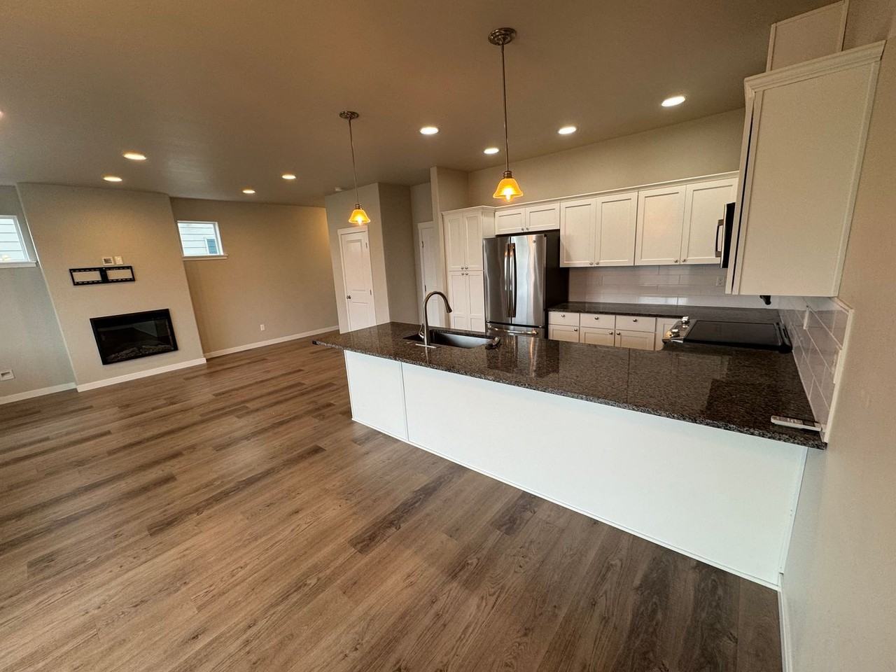 756 S 16th St - Photo 6 of 26