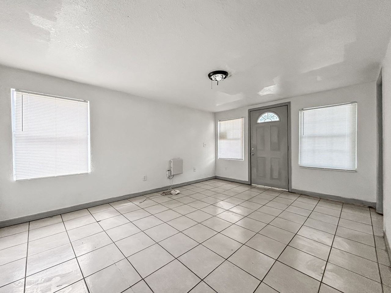 3105 N 75th St - Photo 5 of 18