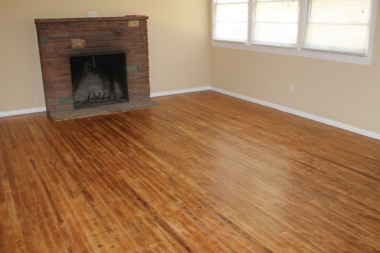 147 E 34th St - Photo 2 of 10