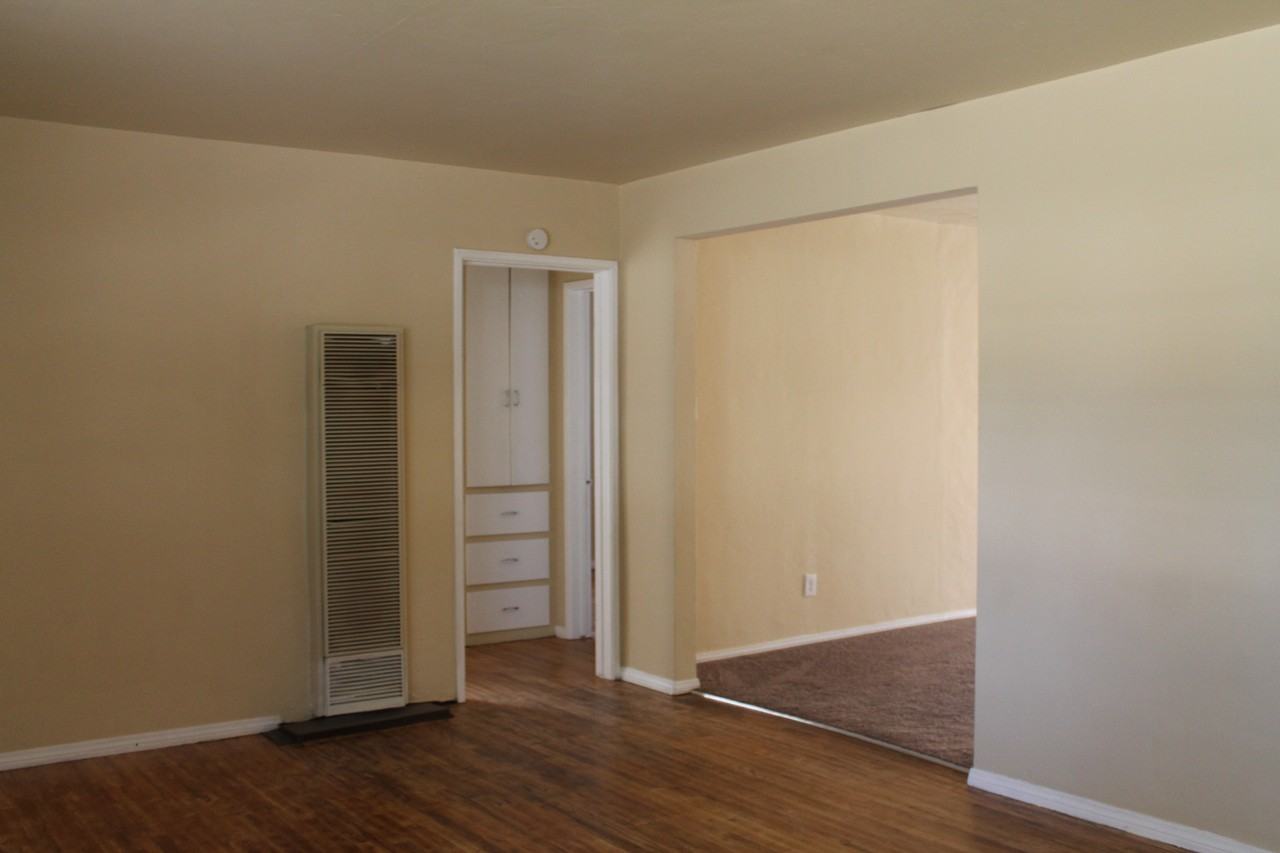 147 E 34th St - Photo 3 of 10