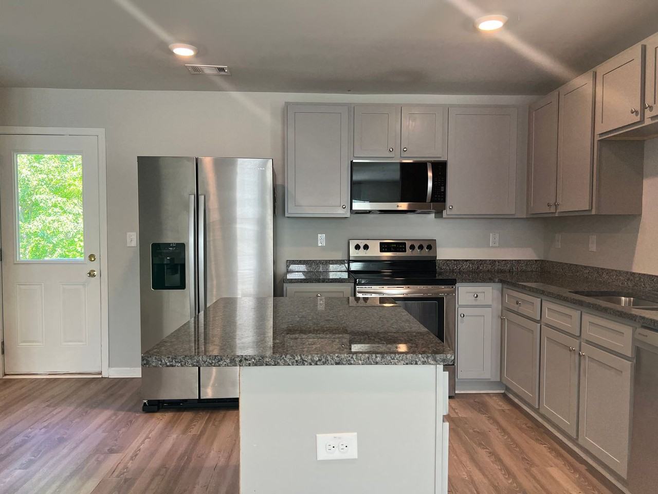 431 Camella Cir - Photo 6 of 30