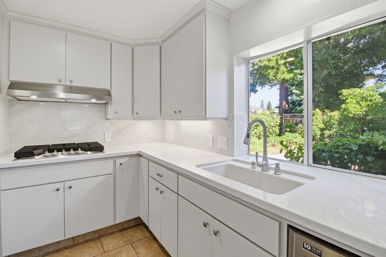 1083 Mcgregor Way - Photo 3 of 23