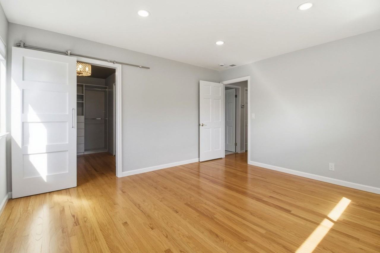 1083 Mcgregor Way - Photo 7 of 23