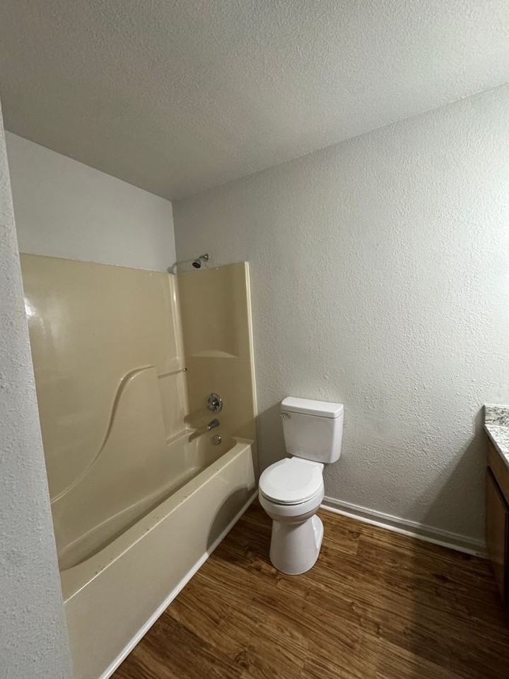 519 Plaza Ave - Photo 5 of 11