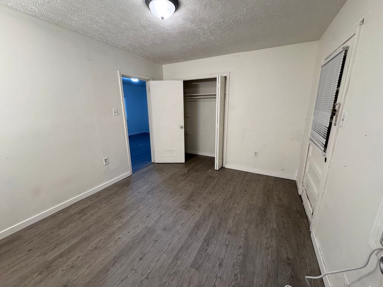 922 S 27th St - Photo 7 of 16
