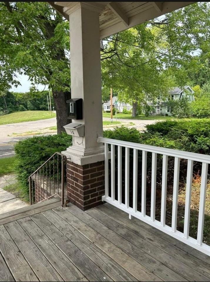 1605 Kearsley Park Blvd - Photo 2 of 24