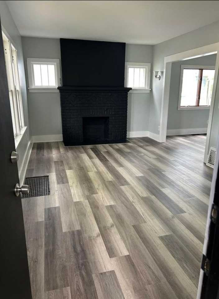 1605 Kearsley Park Blvd - Photo 5 of 24