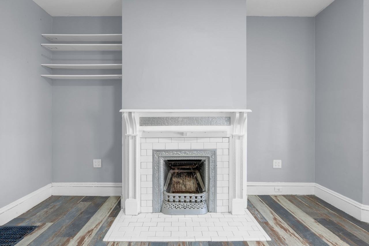 555 Jefferson Ave - Photo 7 of 19