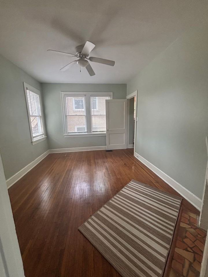 3307 Creswell Ave - Photo 4 of 15